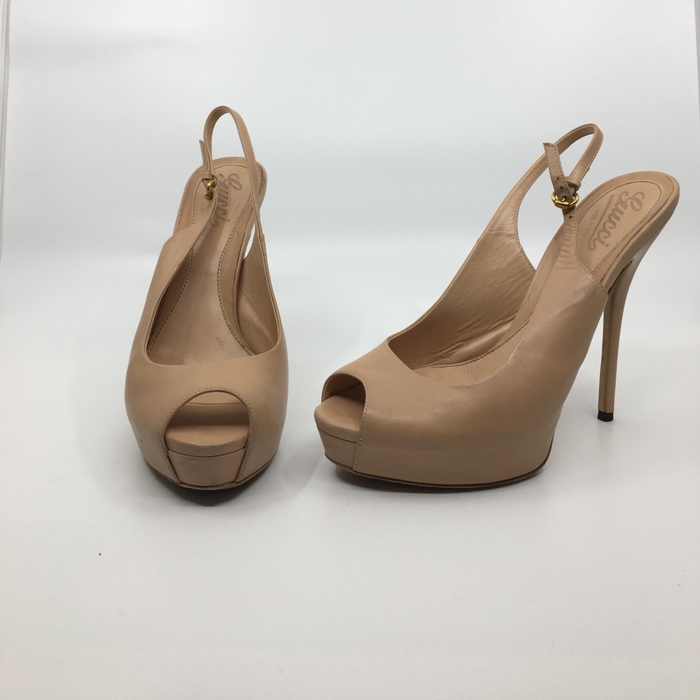 Gucci nude sling backs!!